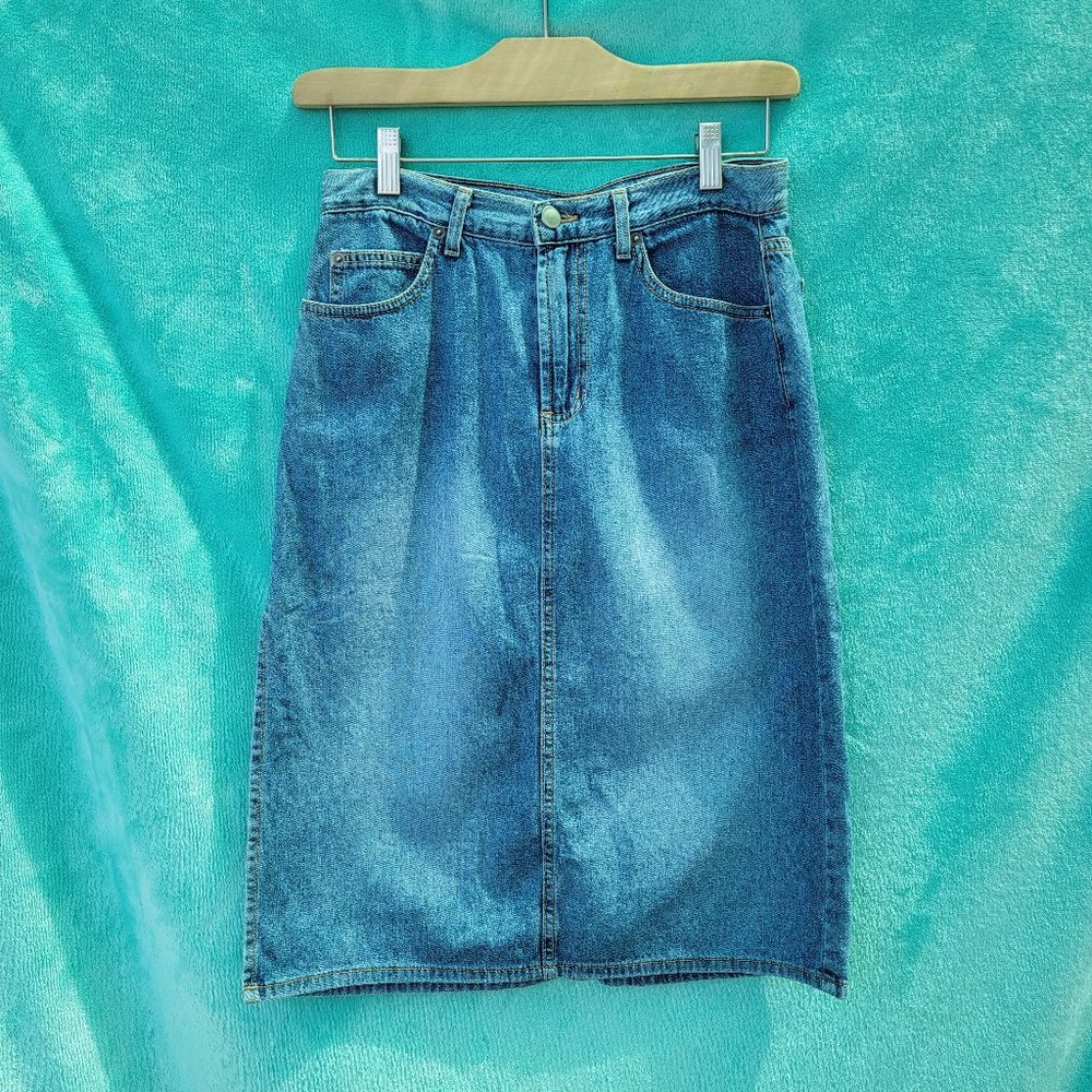 AnAn denim blue denim skirt. Size 3